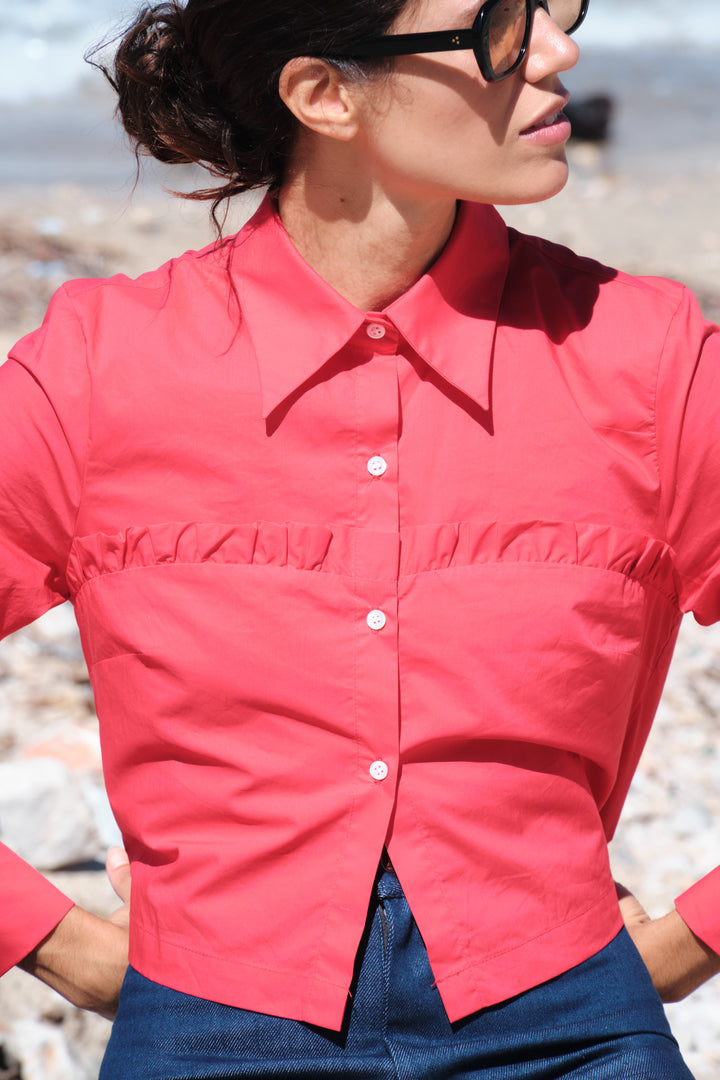 CROP TRUST TOP RUFFLED ROUGE